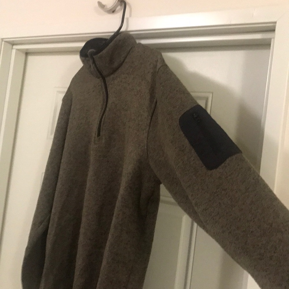 Men's quarter zip fleece